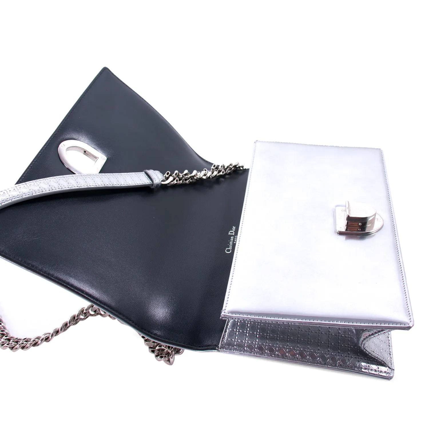 Christian Dior Diorama Medium Shoulder Bag