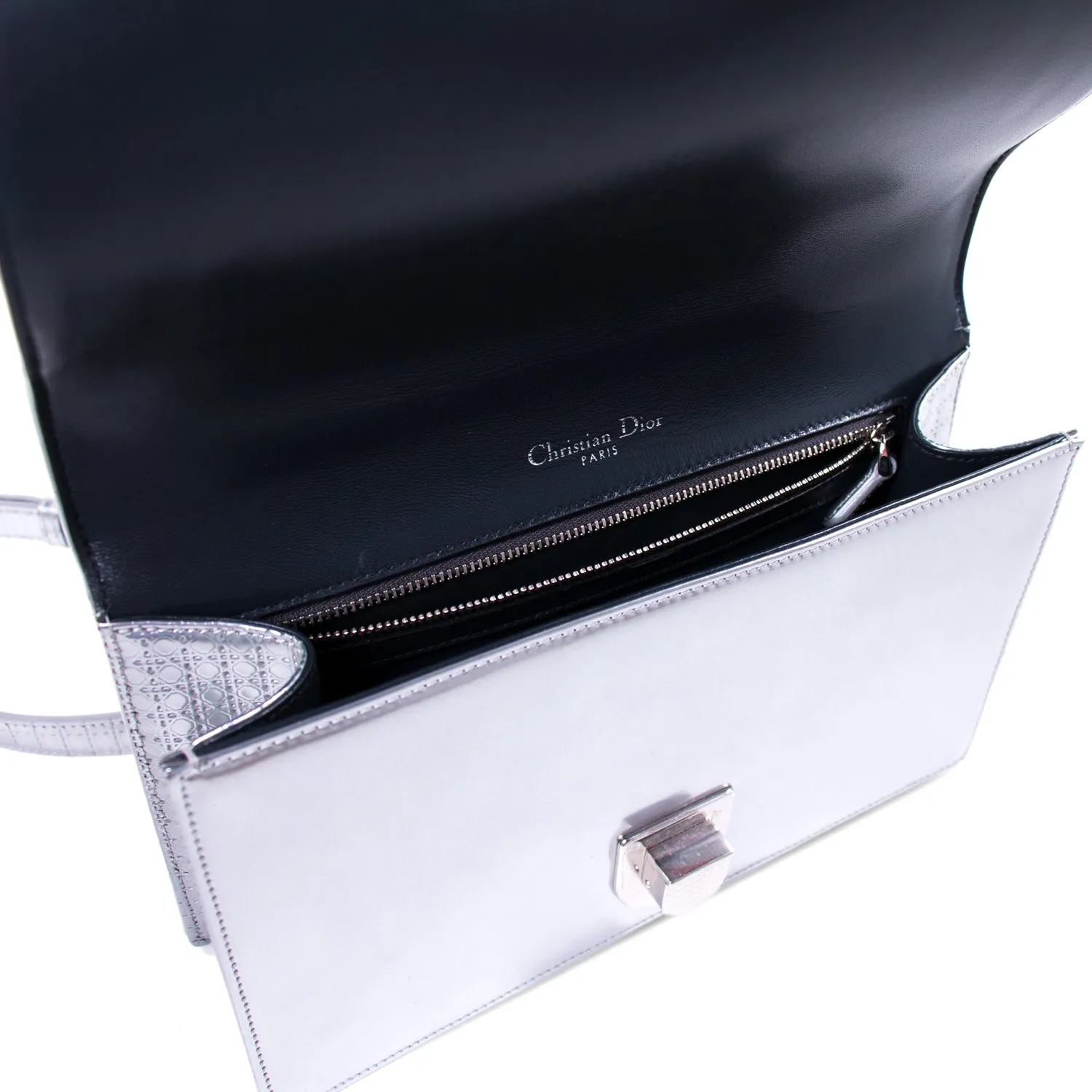 Christian Dior Diorama Medium Shoulder Bag