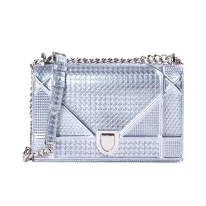 Christian Dior Diorama Medium Shoulder Bag