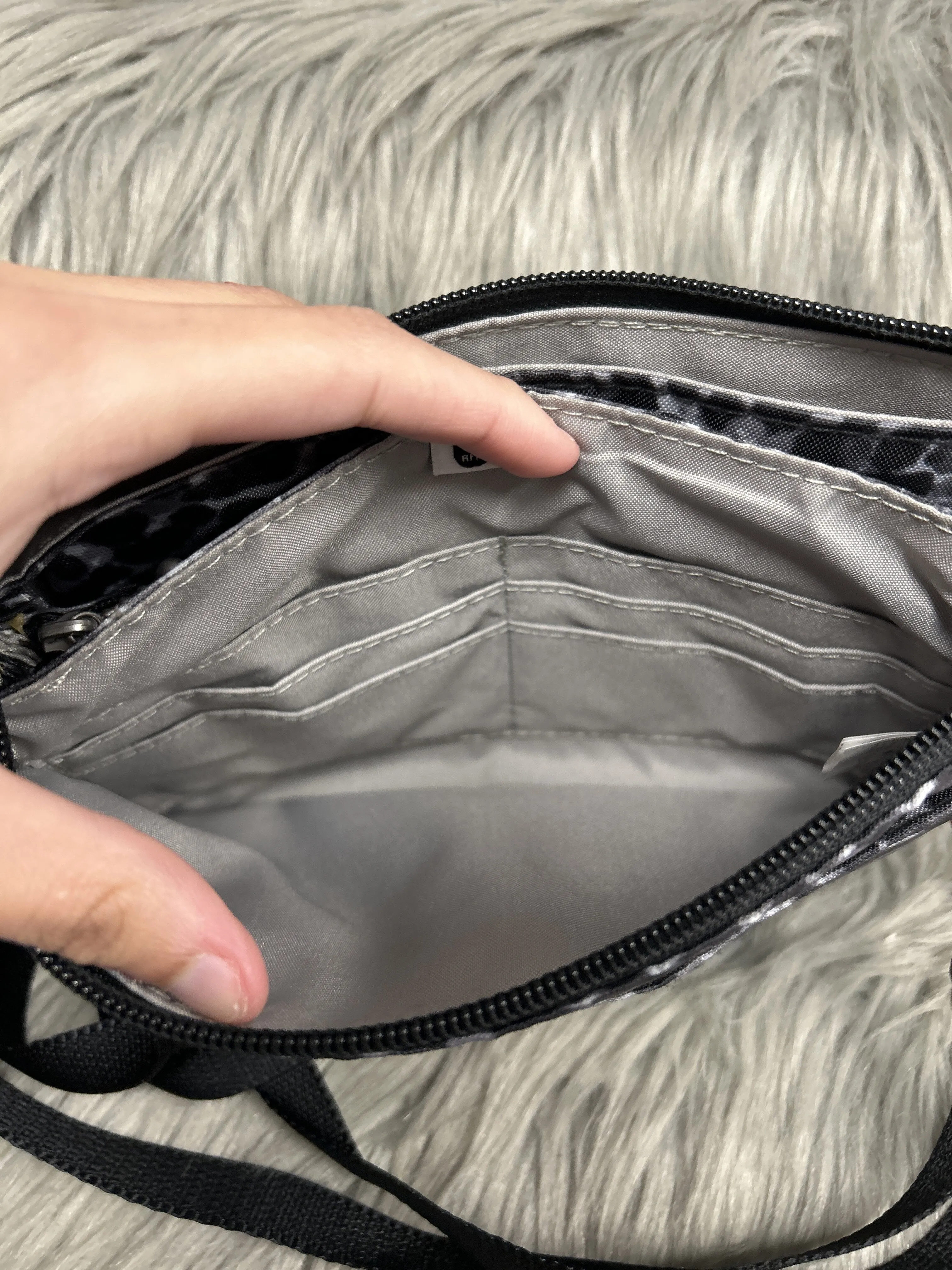 Crossbody By Baggallini  Size: Small