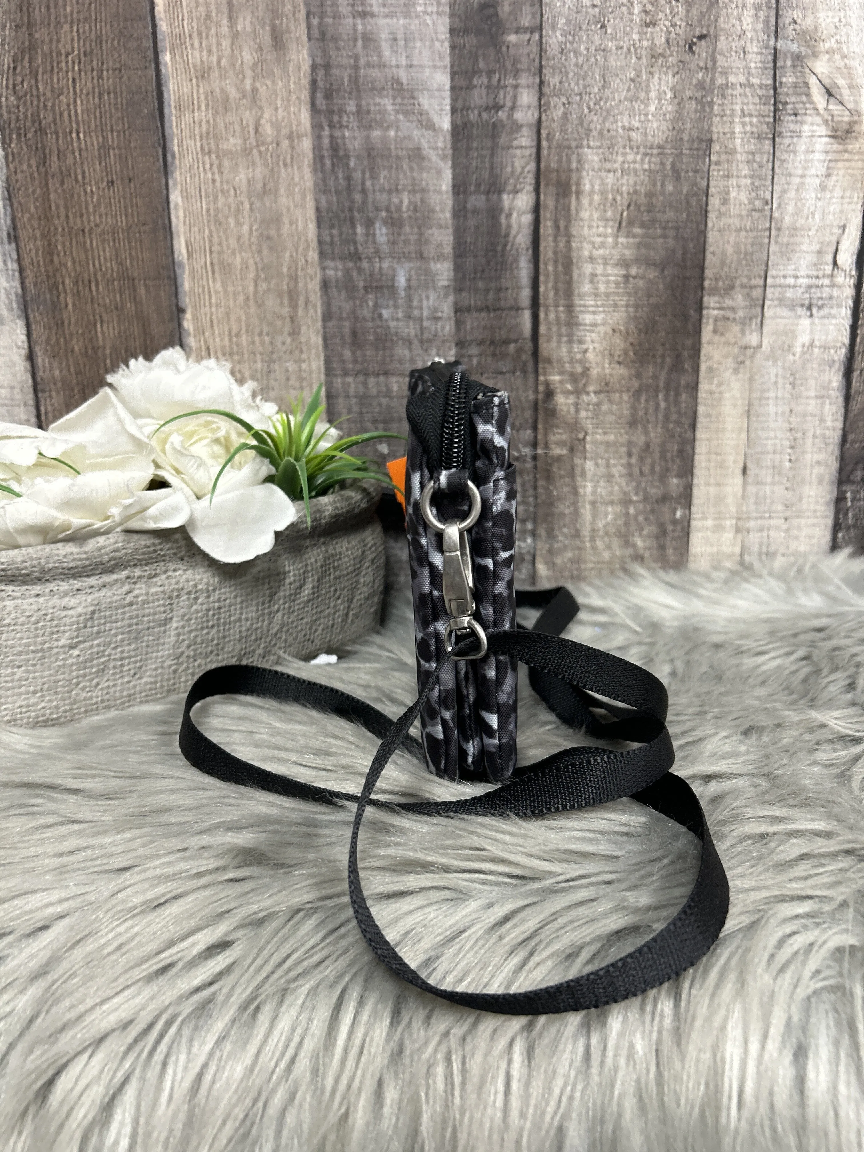 Crossbody By Baggallini  Size: Small