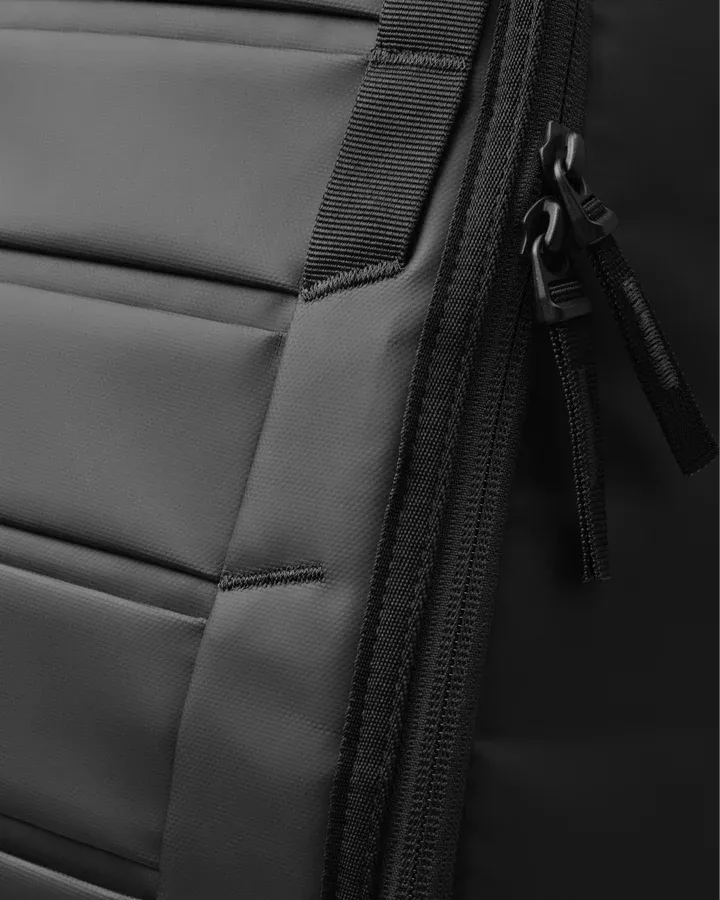 DB Journey - Hugger Backpack 20L - Black Out