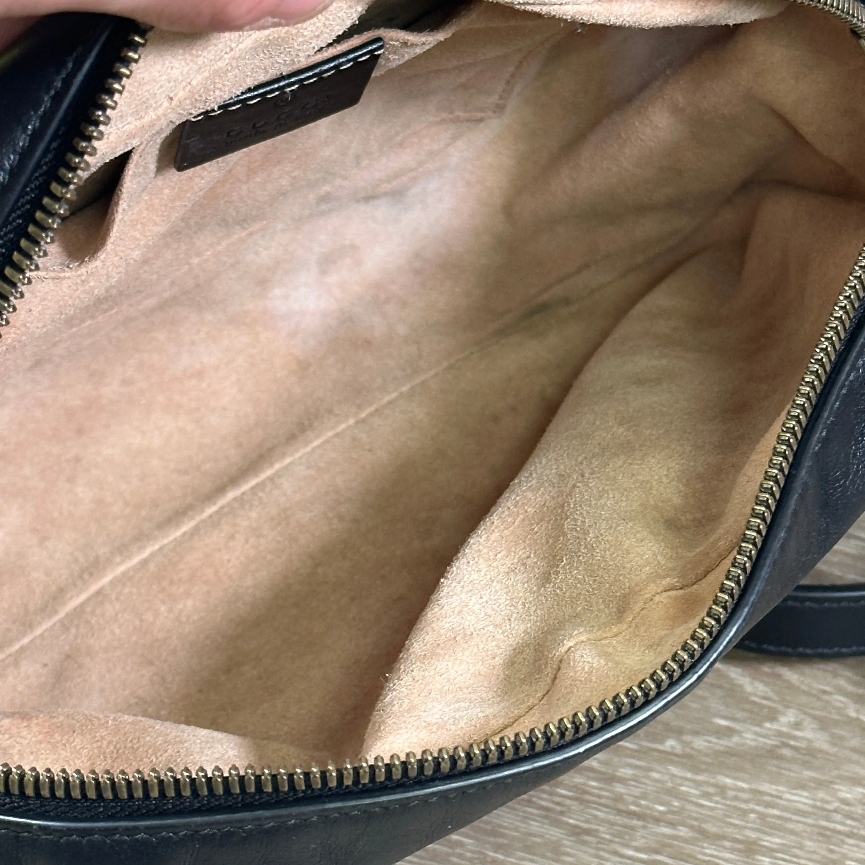 GG Marmont Small Shoulder Bag - Black