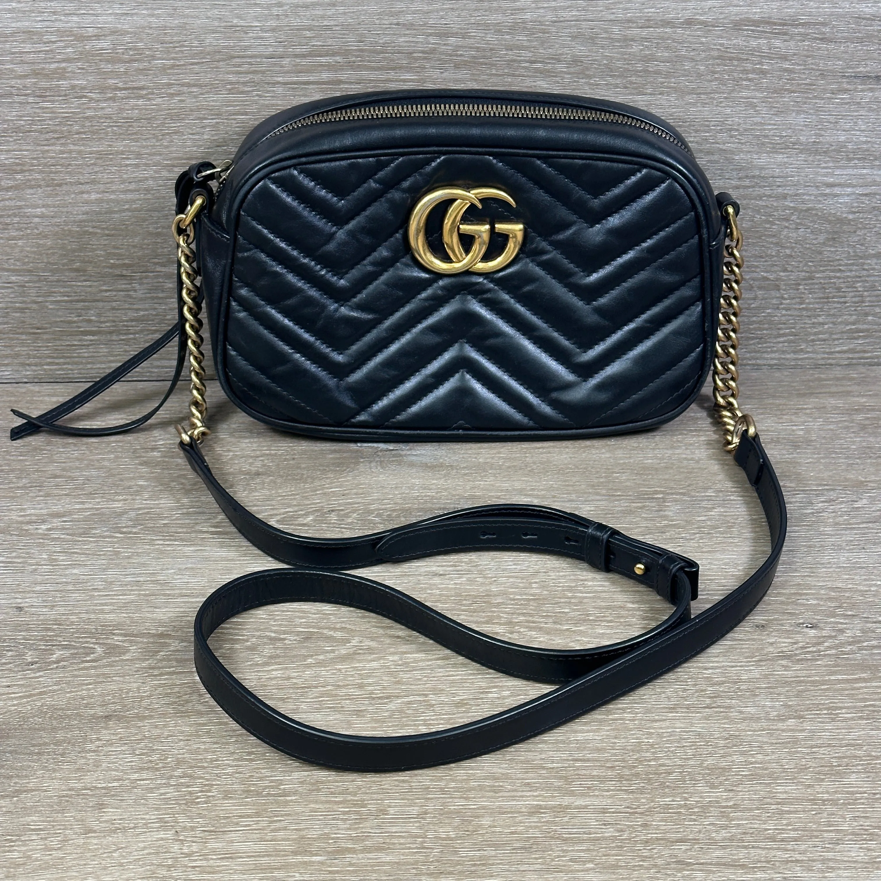 GG Marmont Small Shoulder Bag - Black