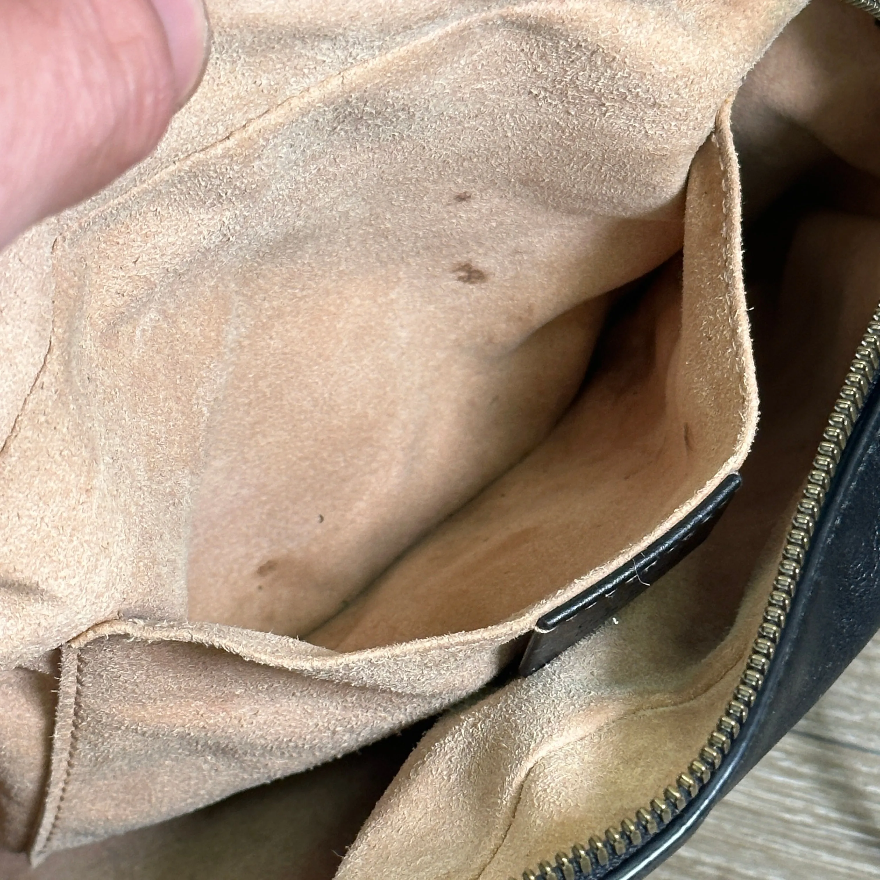 GG Marmont Small Shoulder Bag - Black