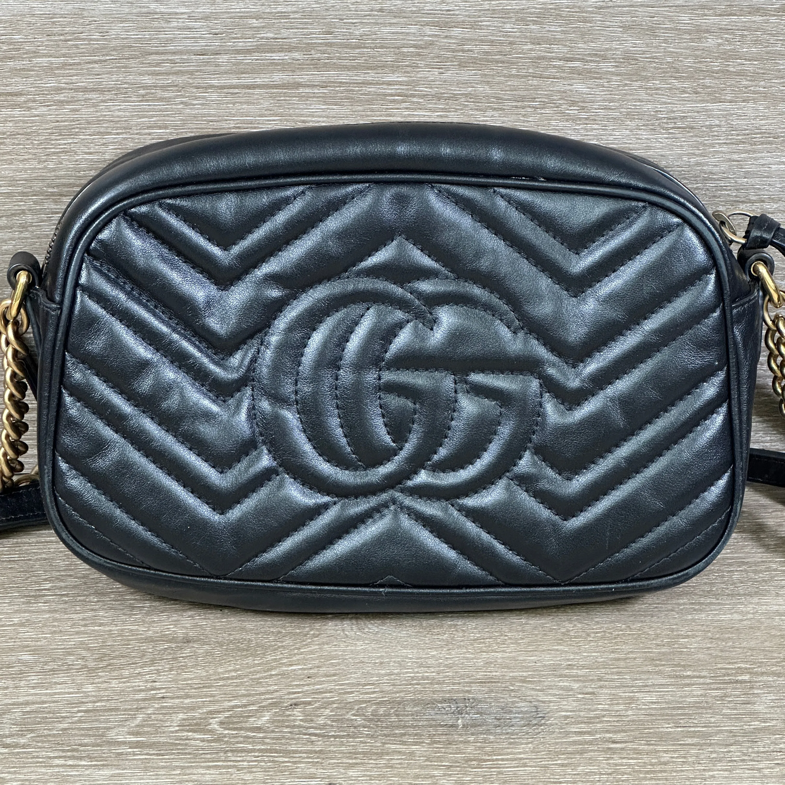 GG Marmont Small Shoulder Bag - Black