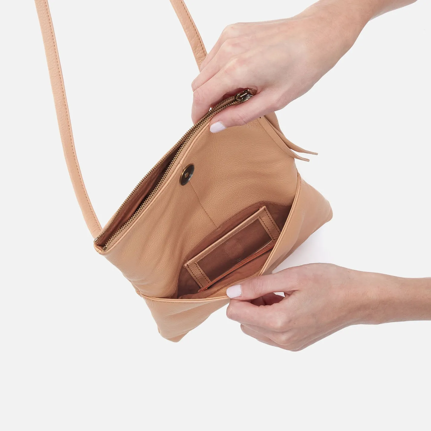 Grant Small Crossbody In Pebbled Leather - Porcini