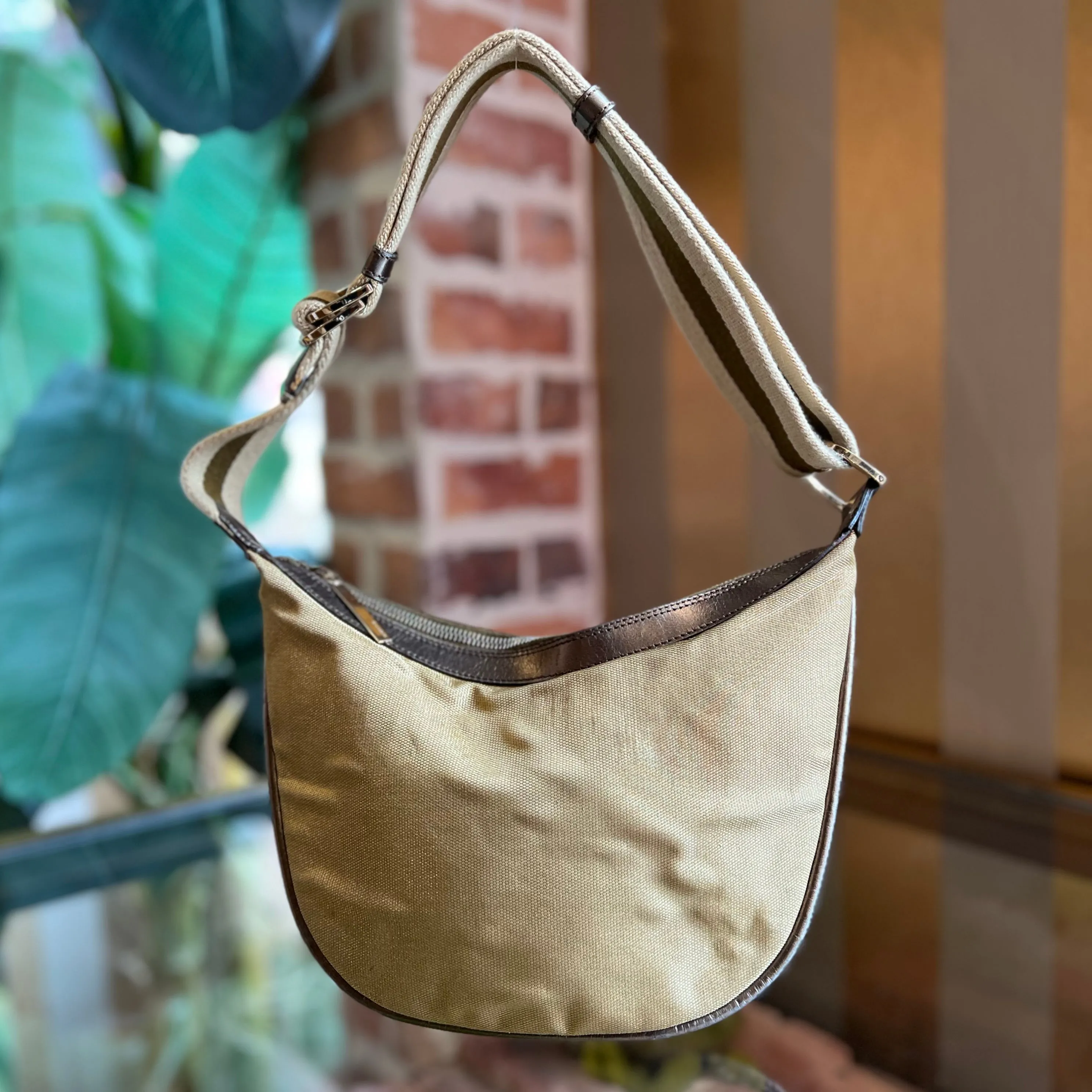 GUCCI Metallic Gold Canvas Leather Vintage Shoulder Bag