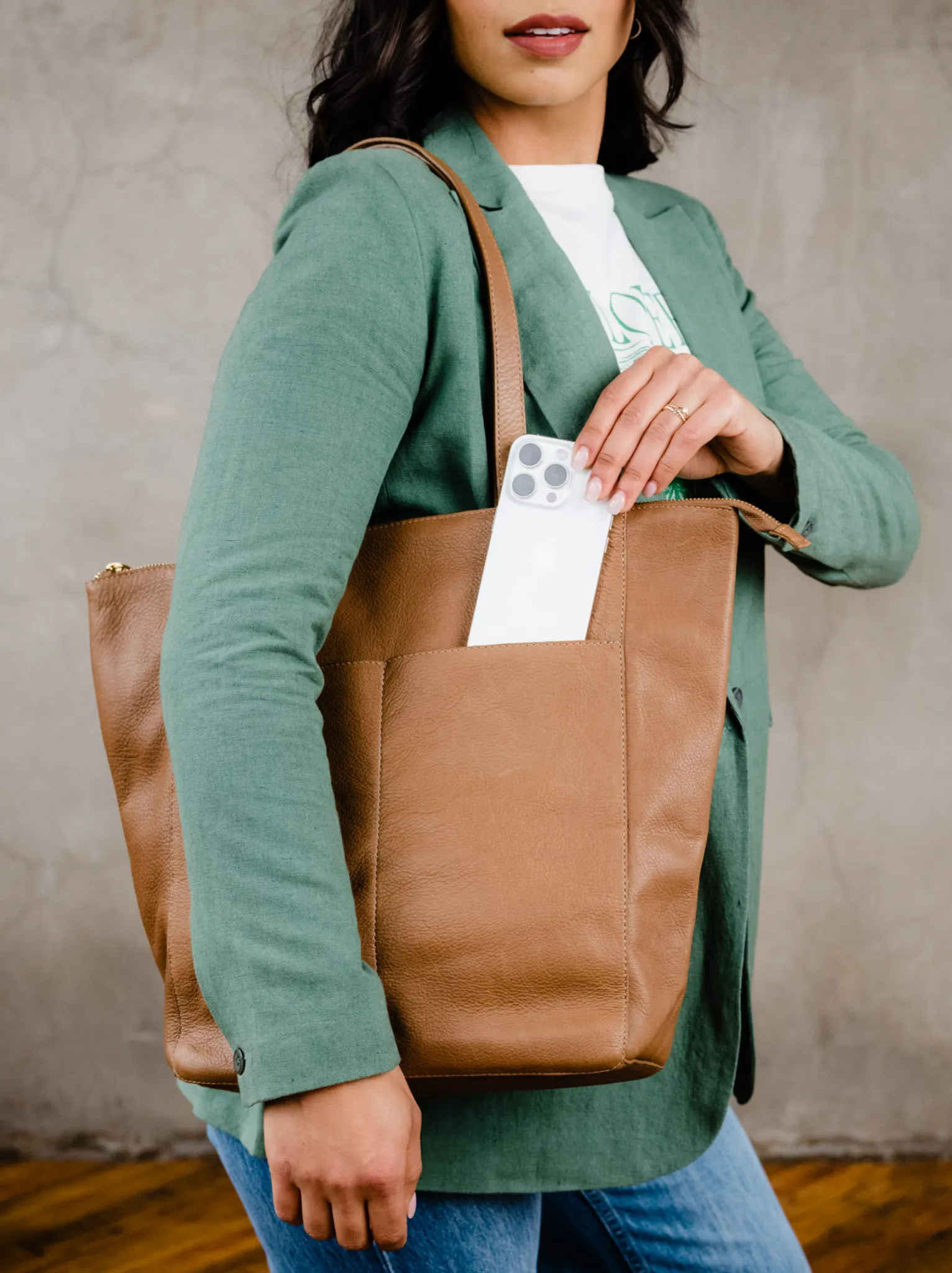 Lari Zip-Top Tote