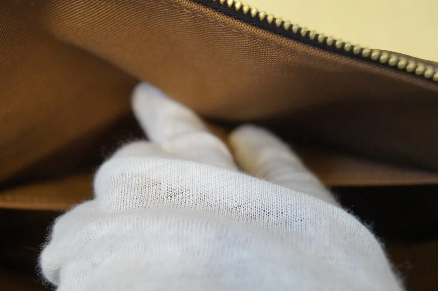 LOUIS VUITTON Monogram Brown Totally MM Tote Bag