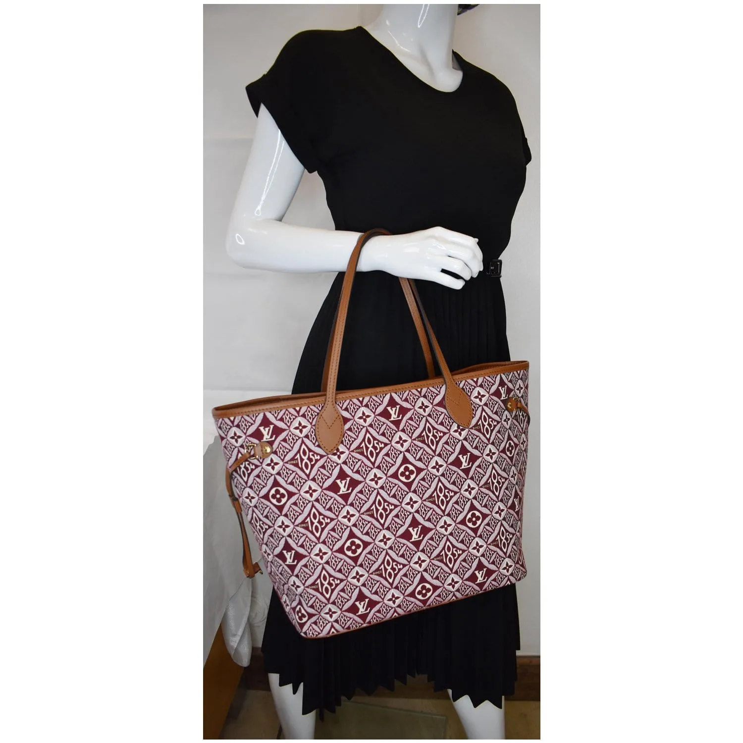 LOUIS VUITTON Neverfull MM Since 1854 Jacquard Shoulder Bag Bordeaux Red
