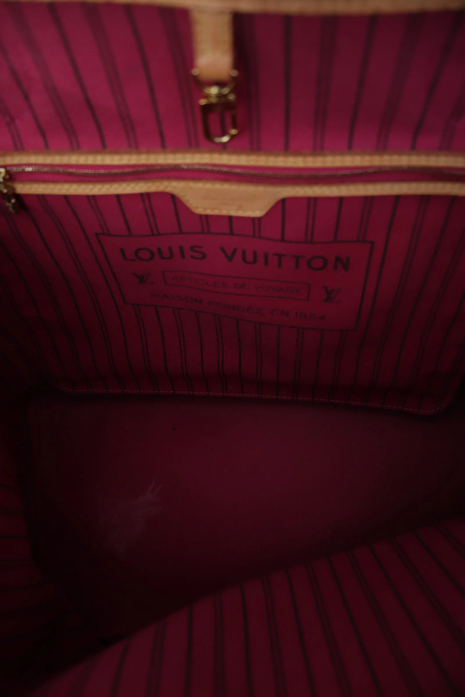 Louis Vuitton Neverfull Monogram Tote
