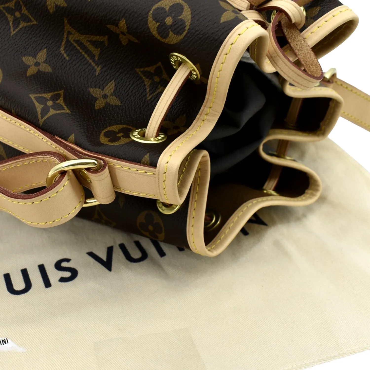 LOUIS VUITTON Petit Noe NM Monogram Canvas Shoulder Bag Brown
