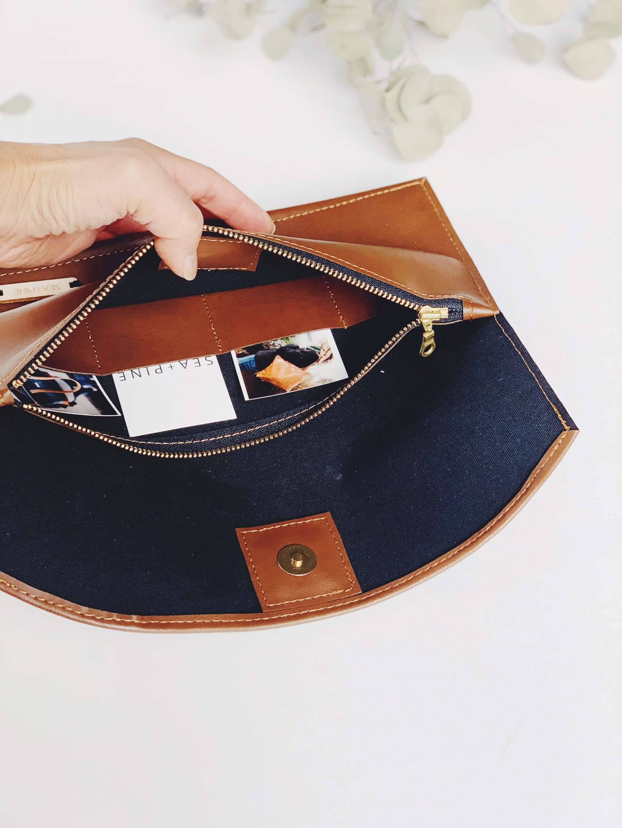 Modern Wallet & Wristlet
