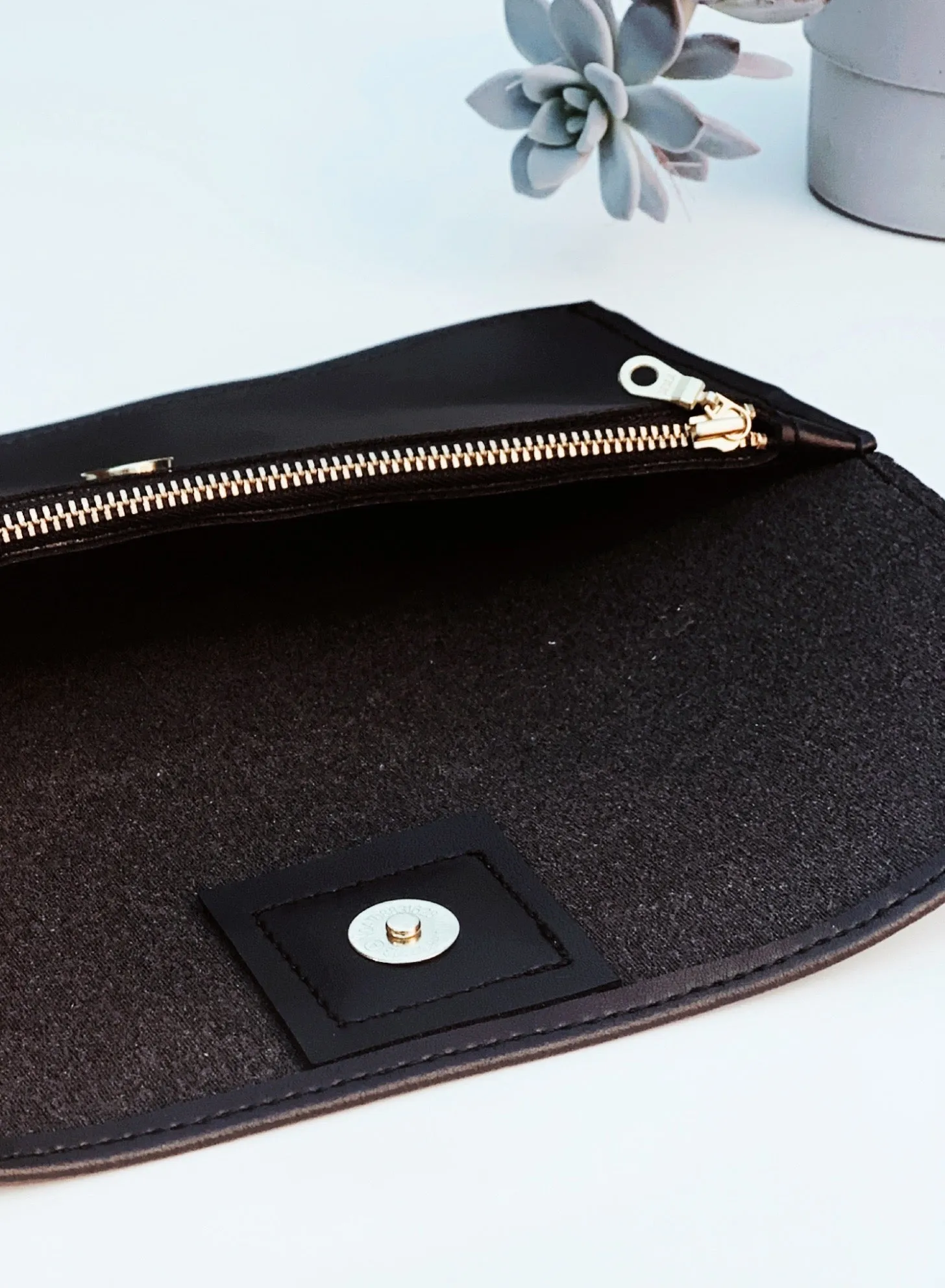 Modern Wallet & Wristlet