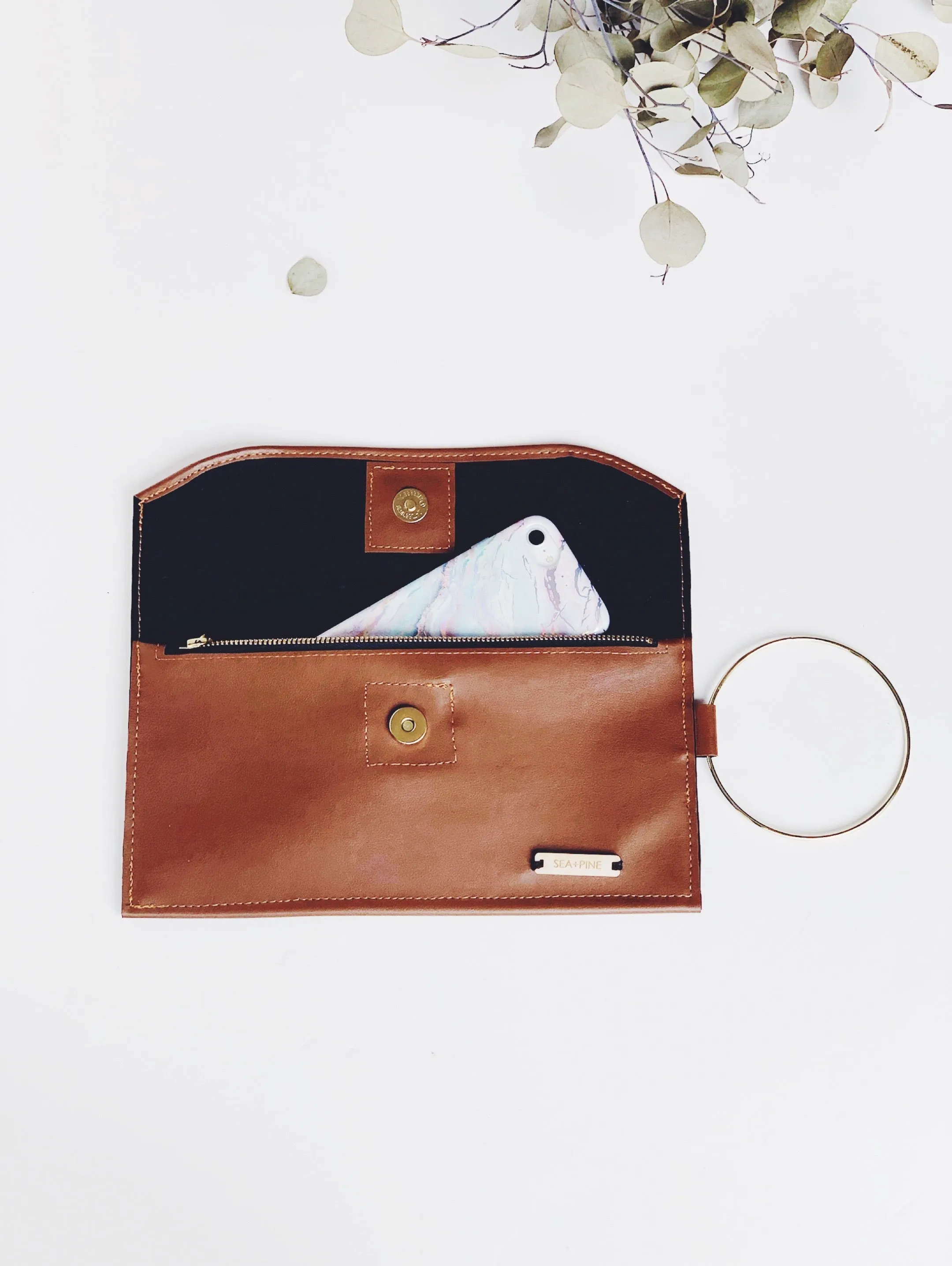 Modern Wallet & Wristlet
