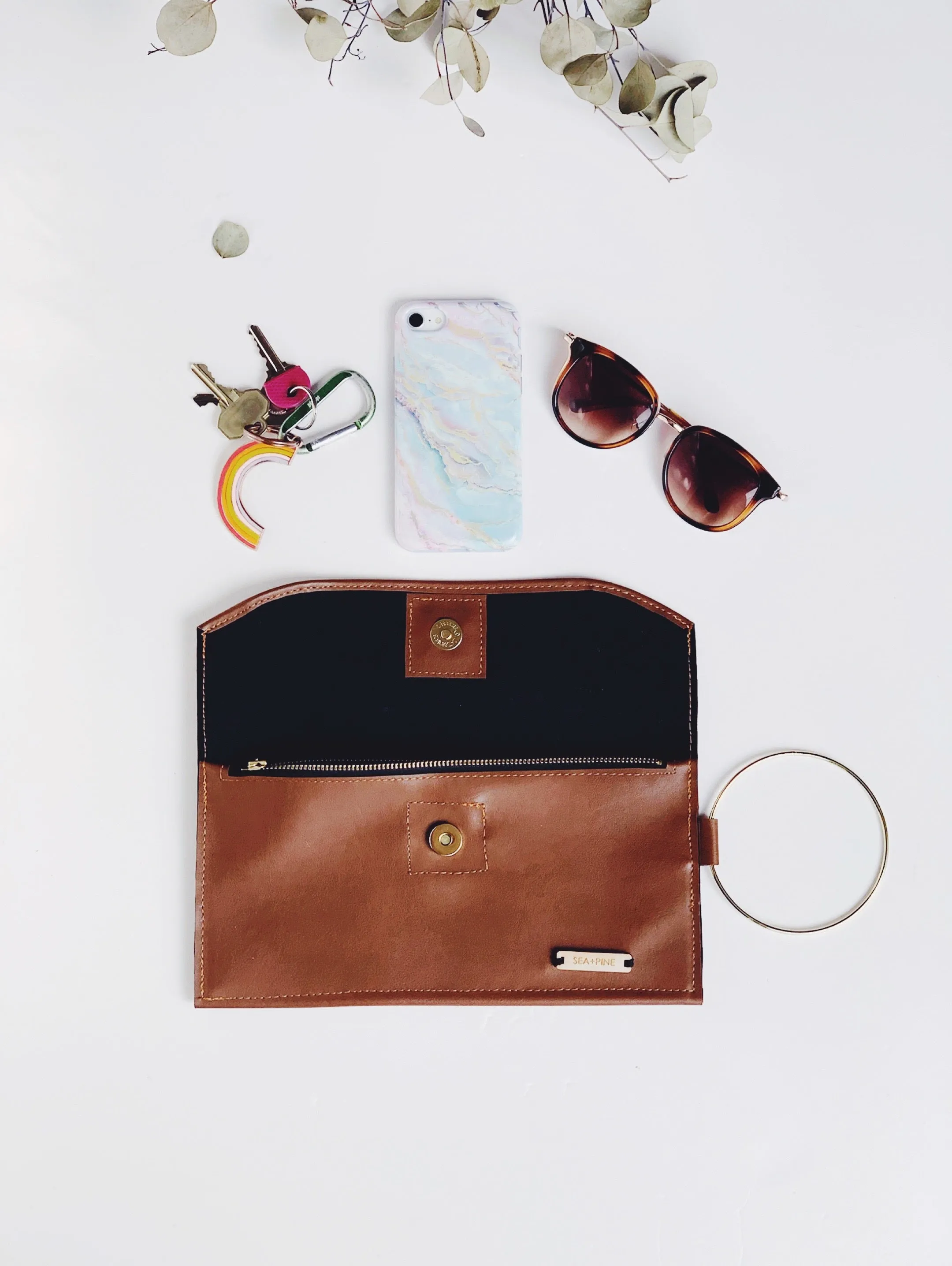 Modern Wallet & Wristlet
