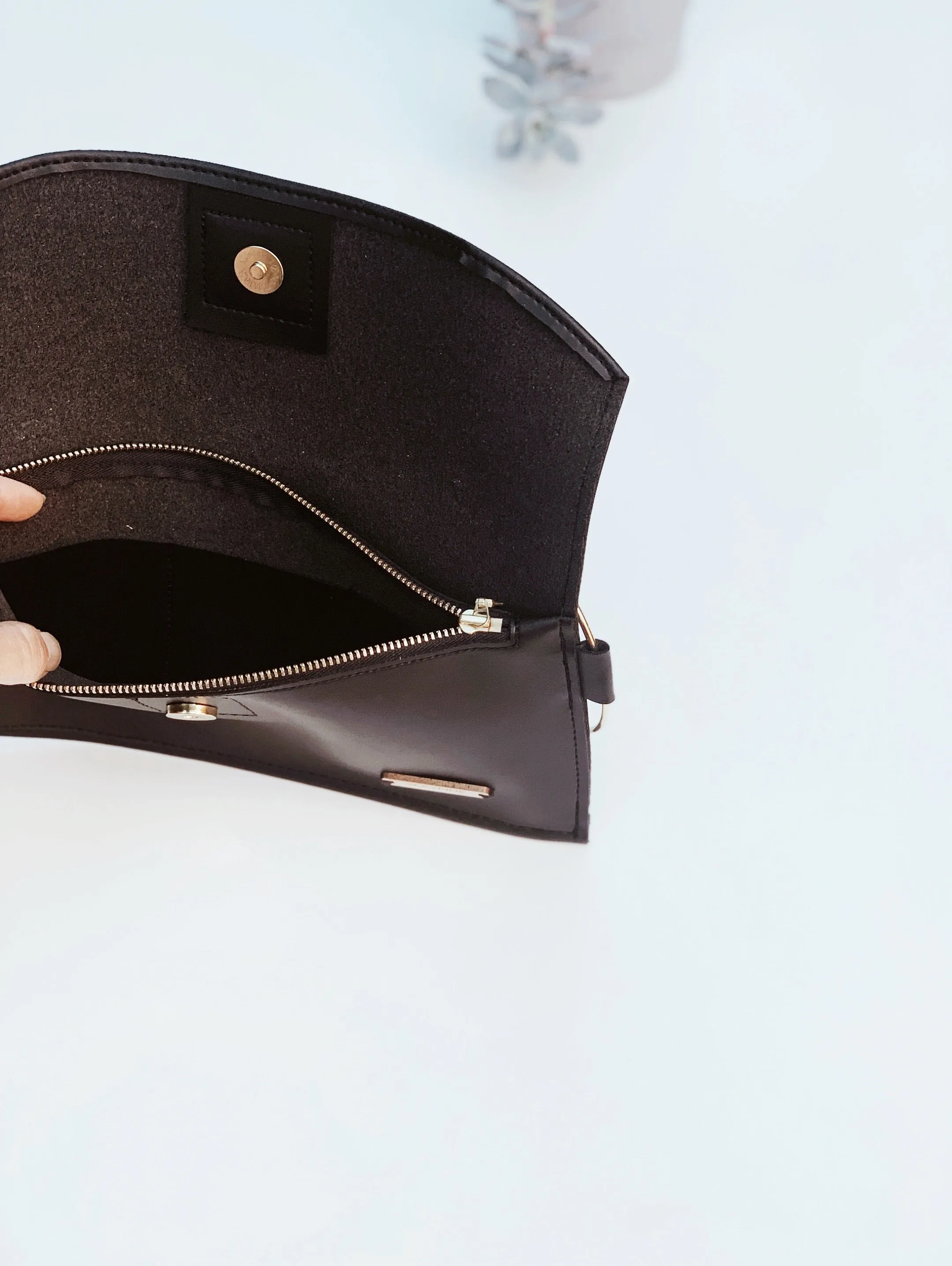 Modern Wallet & Wristlet