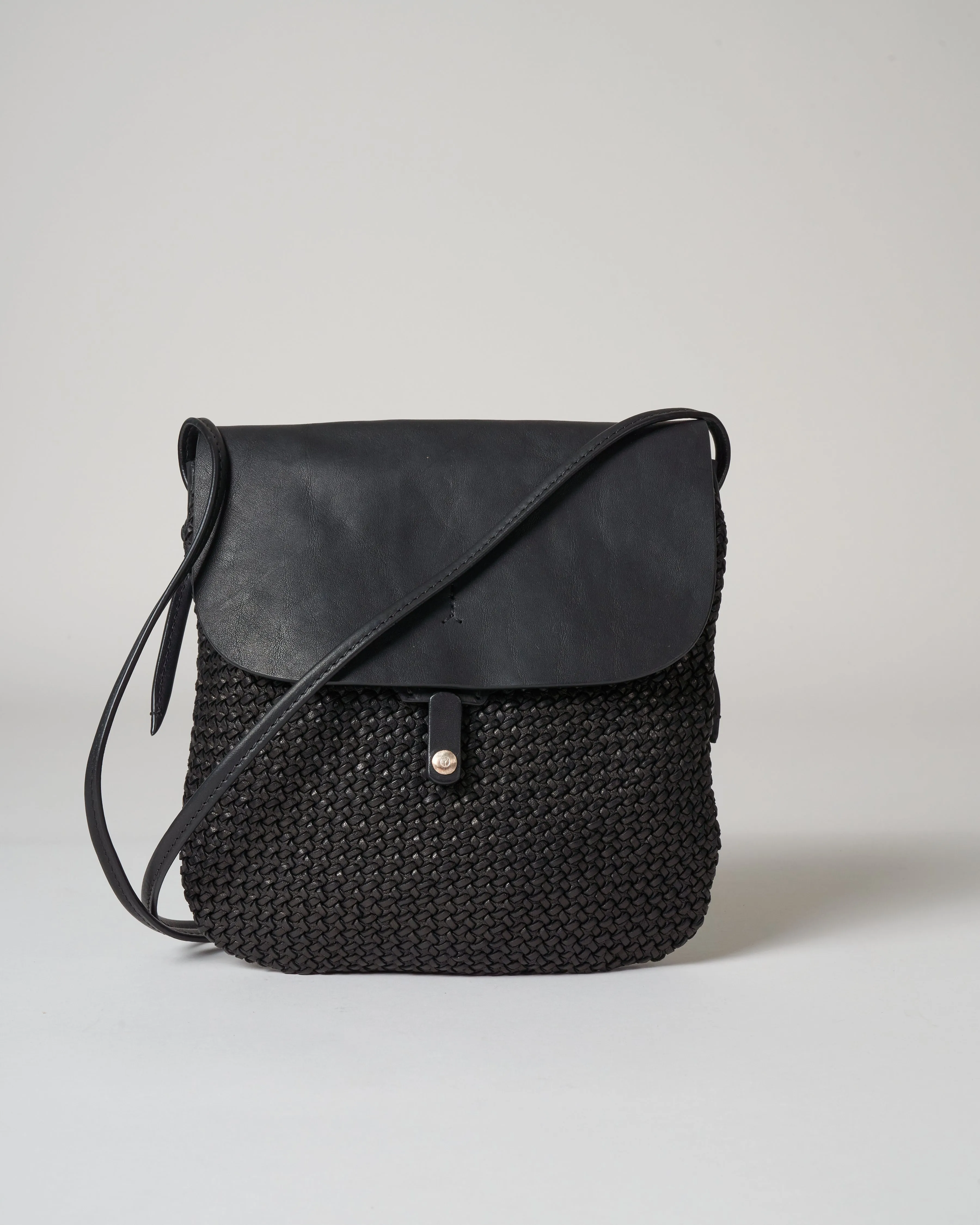 small woven crossbody - black